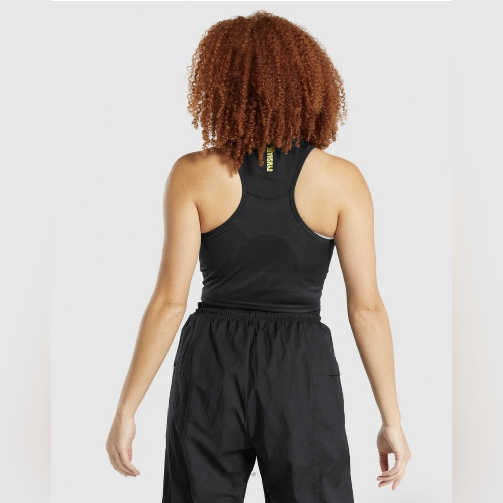 Gymshark Pulse Crop Tank - Picture 2 of 5